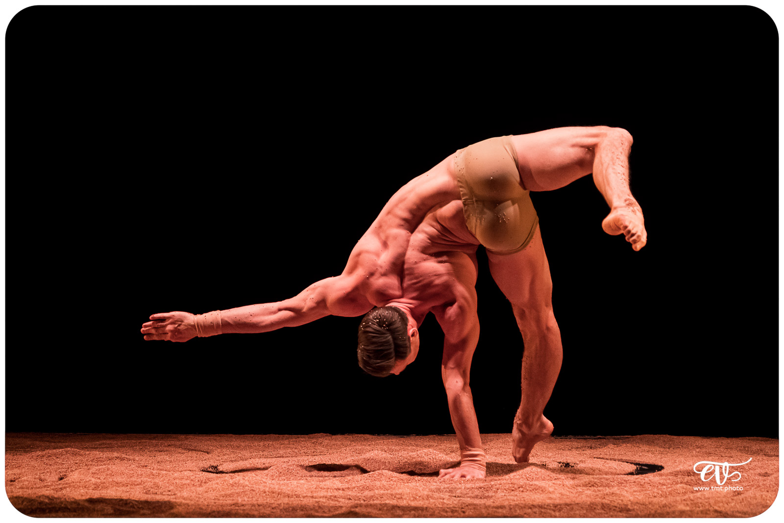 MY LAND (RECIRQUEL COMPANY)